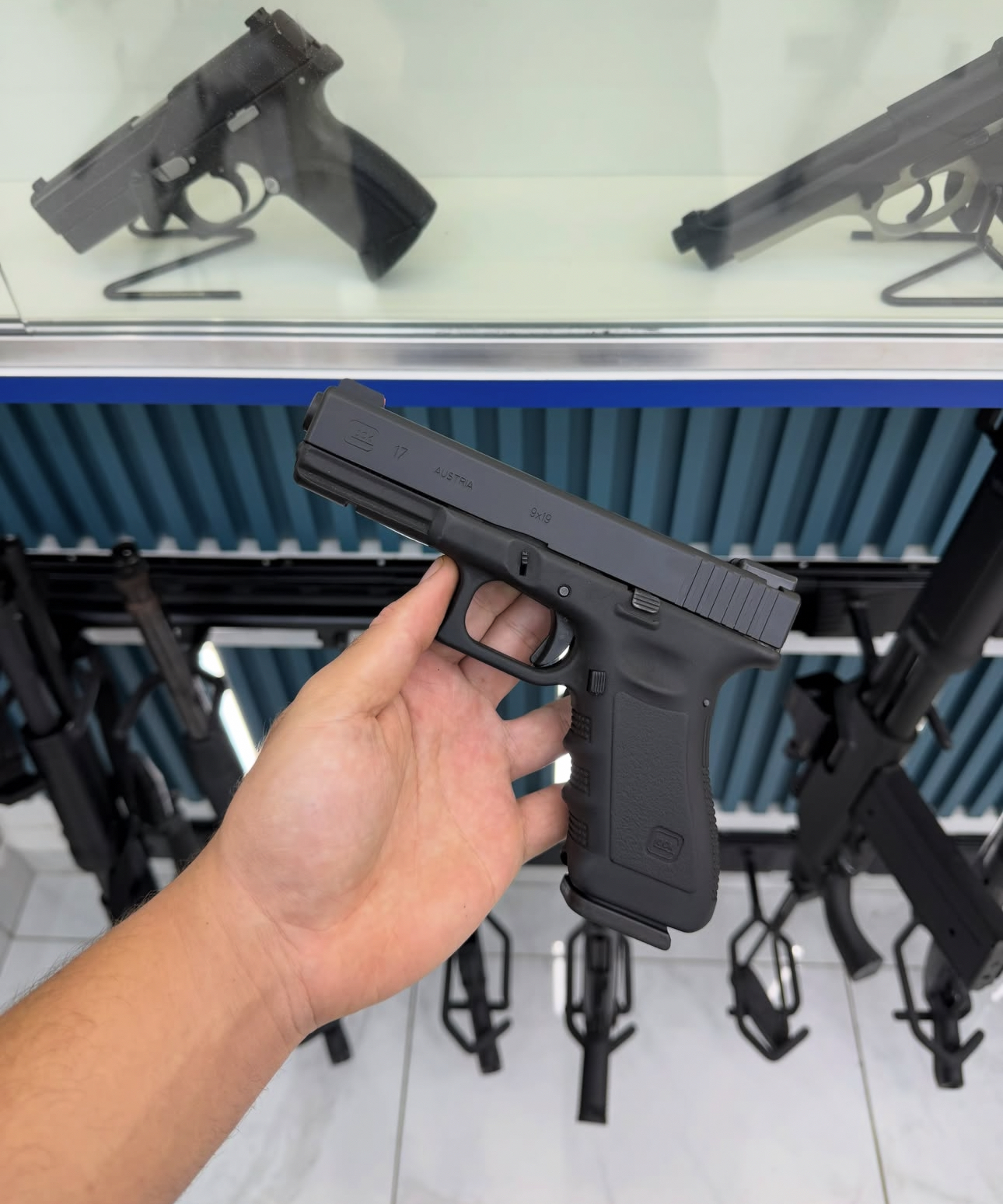 Glock 17