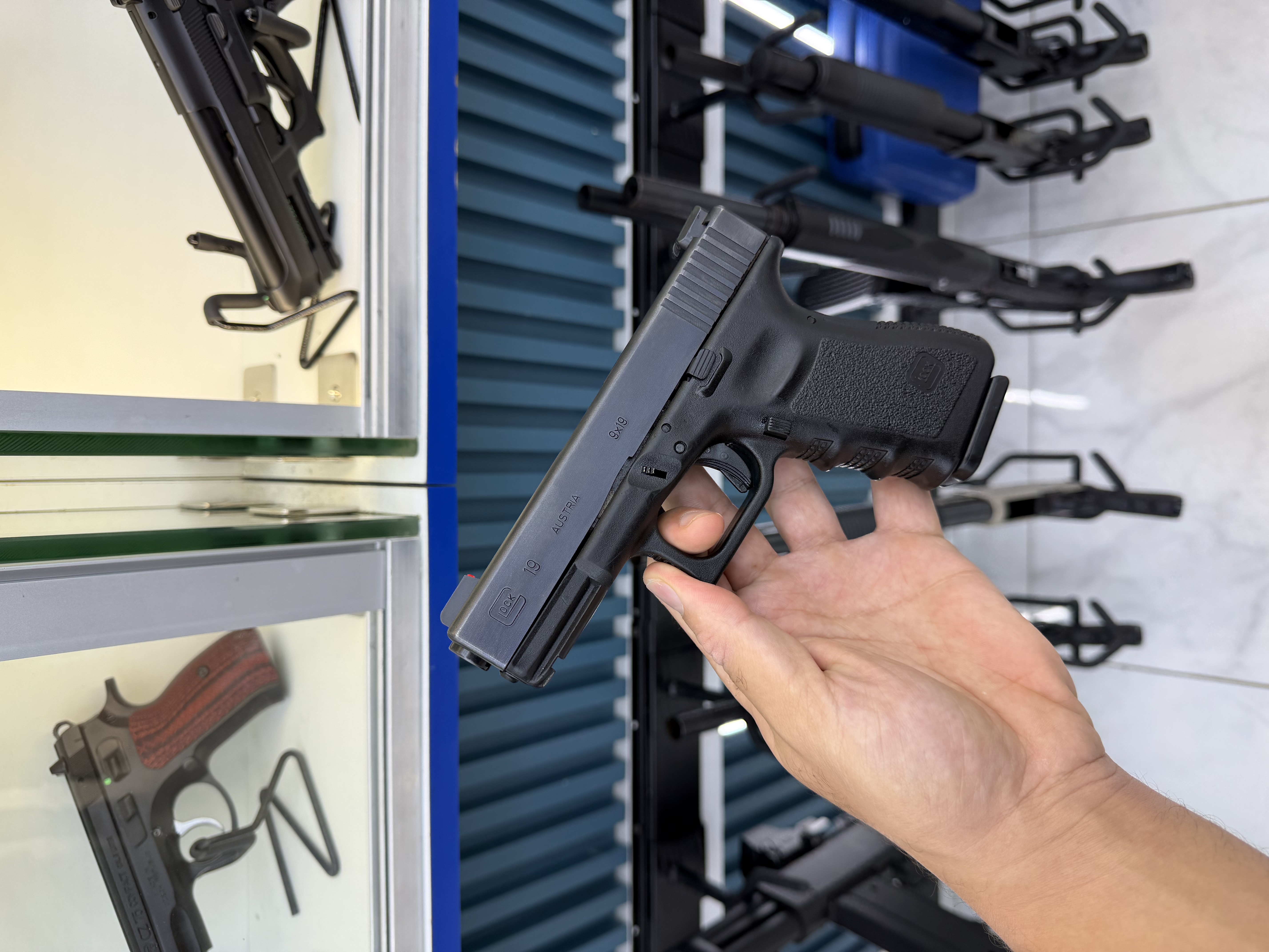 Glock 19